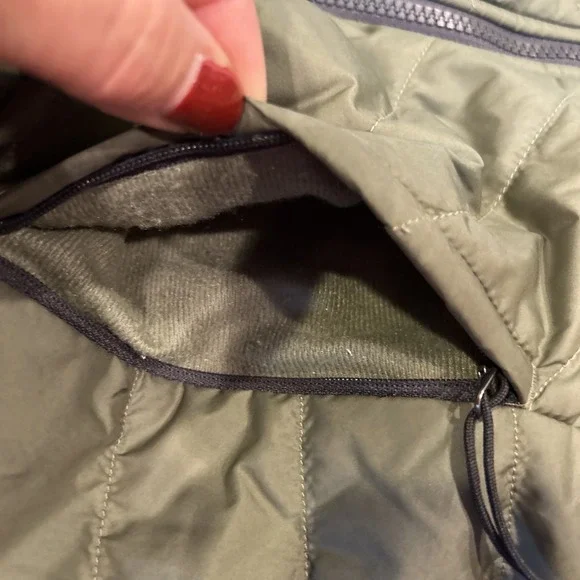 The North Face Reversible Olive Quilted Faux Fur Vest Womens S Cozy Utility Luxe - Picture 8 of 10